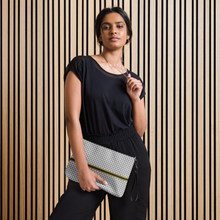 Elevaysion Crossbody bag